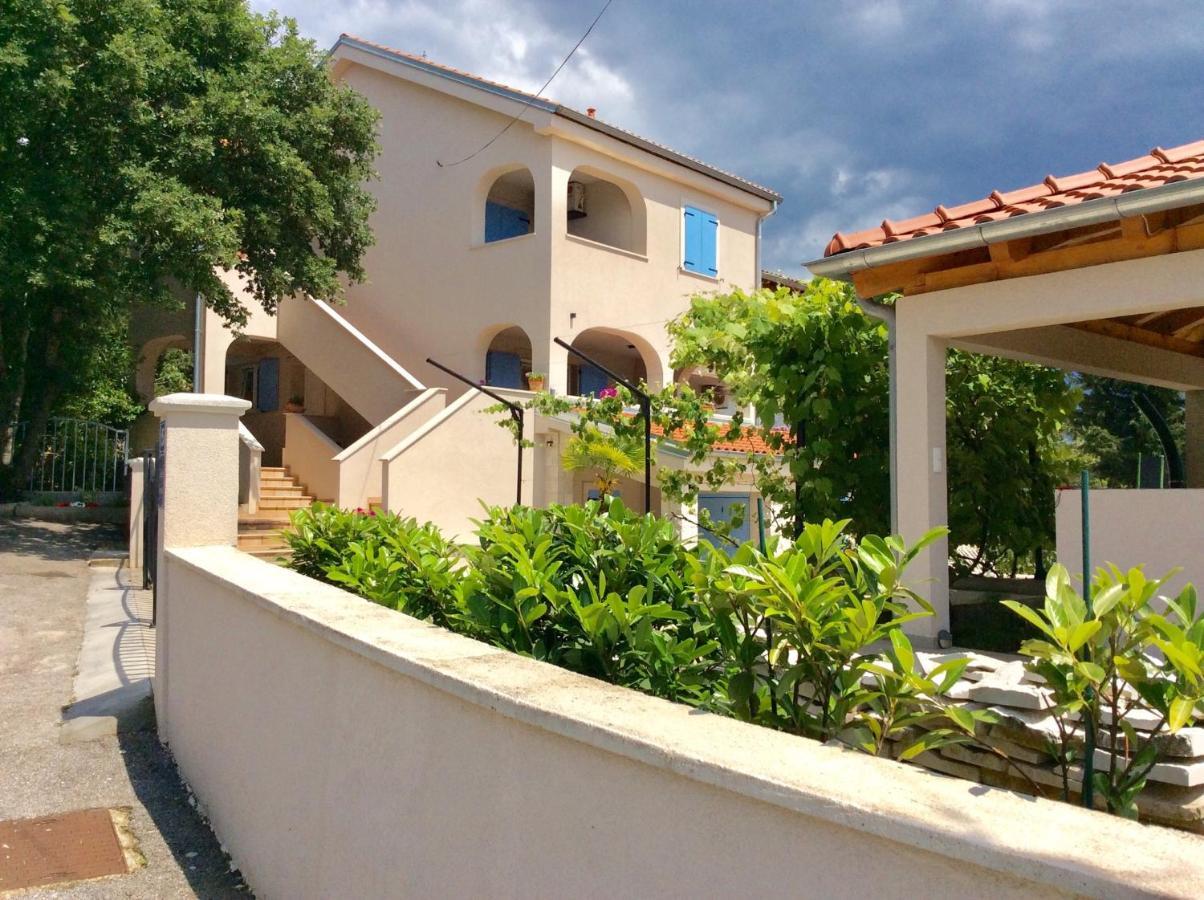Apartment Tin ปิเนซิตซี ภายนอก รูปภาพ